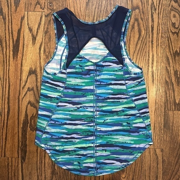 Lululemon Scuplt Tank with Back Vent - Picture 7 of 9